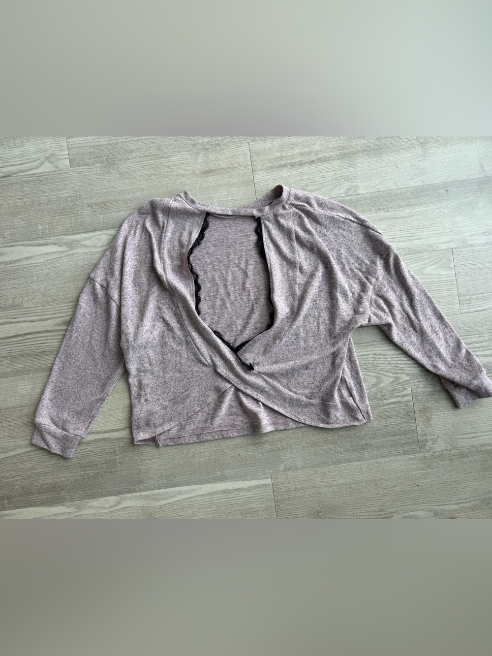 Mauve Open-Back Sweater with Black Lace Trim
